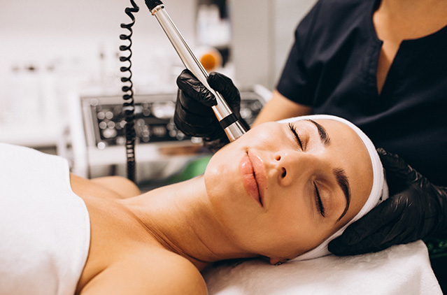 Facials – For Soft, Glowing, Smooth, and Radiant Skin | Kosmoderma