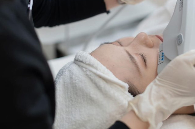 Ultherapy: Non-Surgical Face and Neck Tightening at Kosmoderma Skin, Hair, Body Care Clinics | Kosmoderma