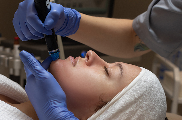 Come, Discover The Magic Of The Revitalizing Hydrafacial Treatment! | Kosmoderma